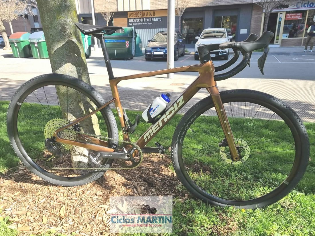 Bicicleta de carretera personalizada con montaje a la carta